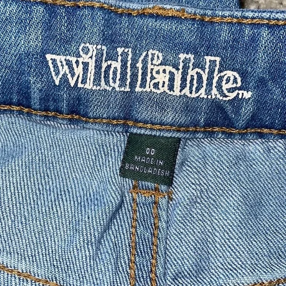 WILD FABLE cropped distressed ripped blue jeans in women’s size 00 - Picture 7 of 8